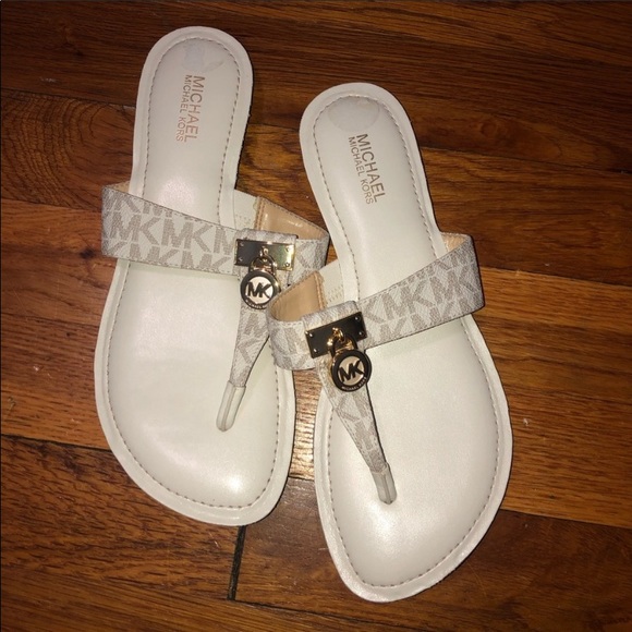 MICHALE KORS SANDALS SZ 6.5 - Picture 2 of 2